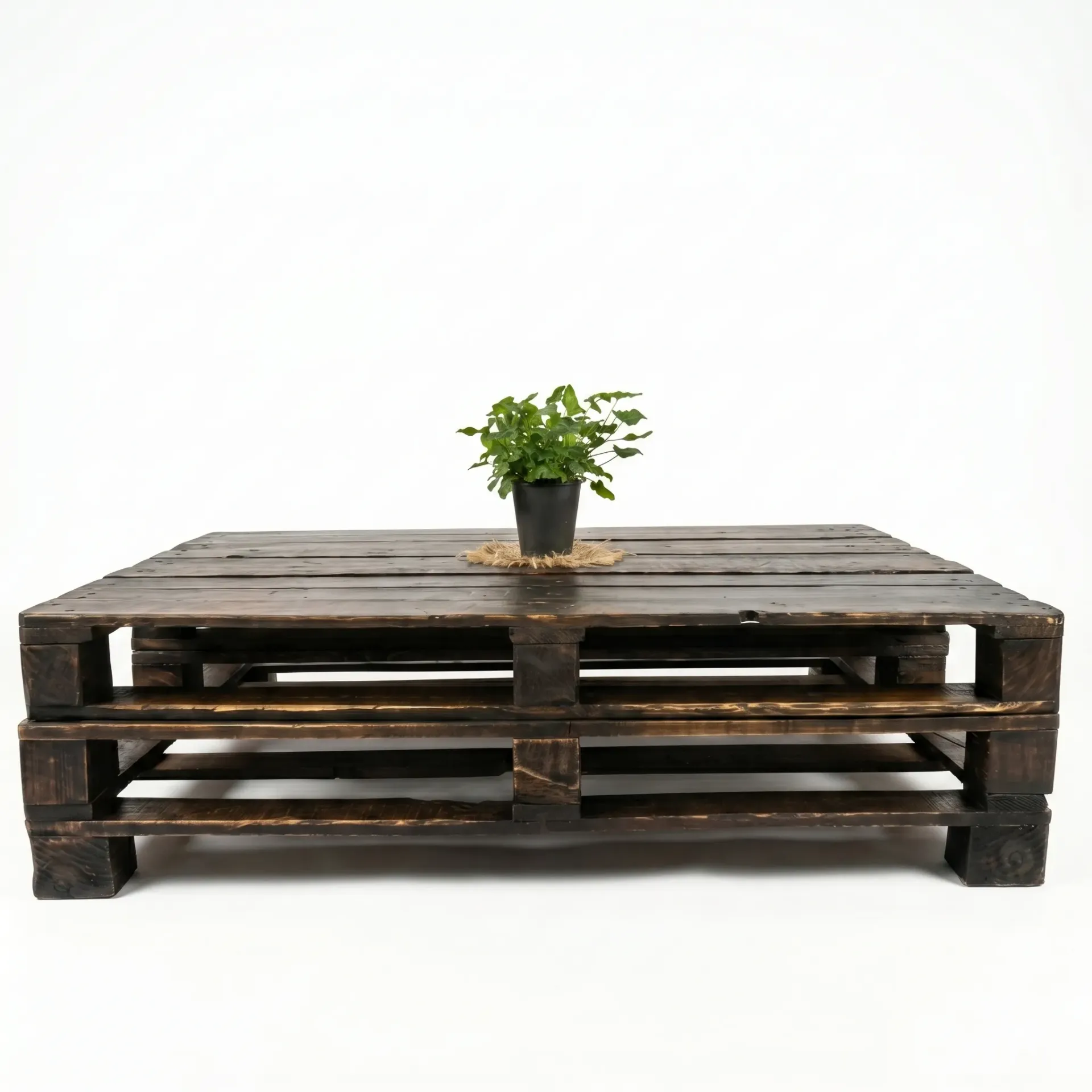 Mesa baja rústica reciclada e intervenida